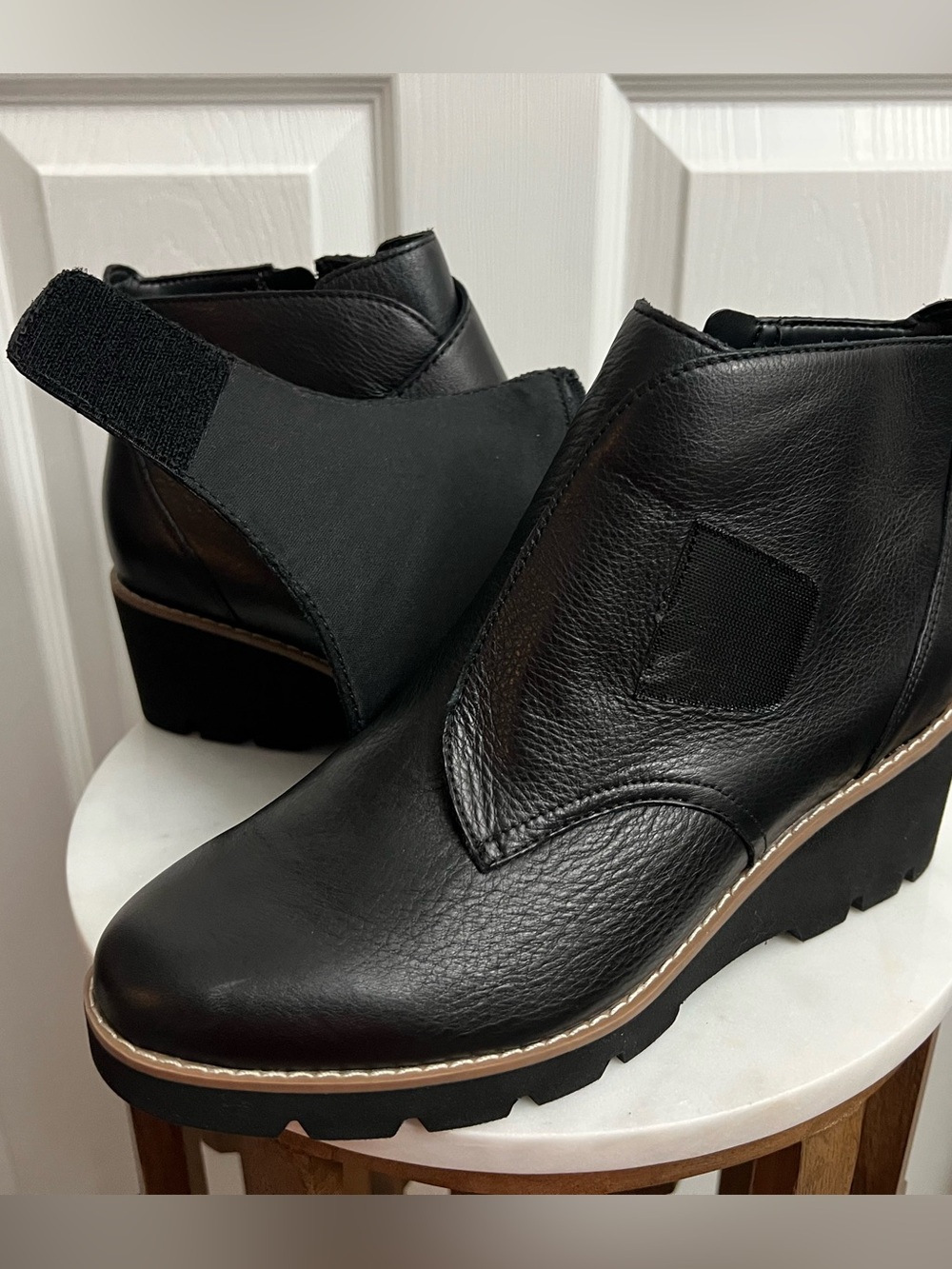 Vionic Abby Ankle Booties Black Leather Wedge - Picture 6 of 11